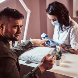French Manicure Salon Men
