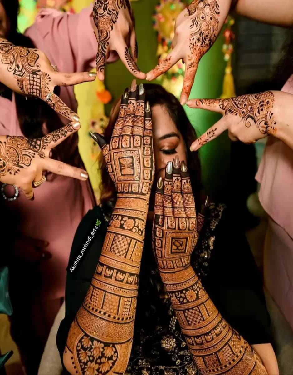 Akshita Mehandi Arts (मेहंदी)